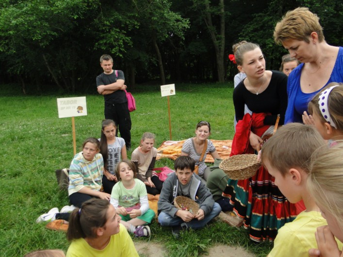 Cygańska podróż - zrozumieć inność. Festyn Specjalnego Ośrodka Szkolno - Wychowawczego