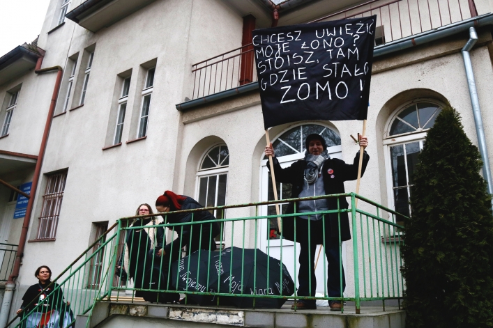 Czarny marsz przeszedł ulicami Elbląga