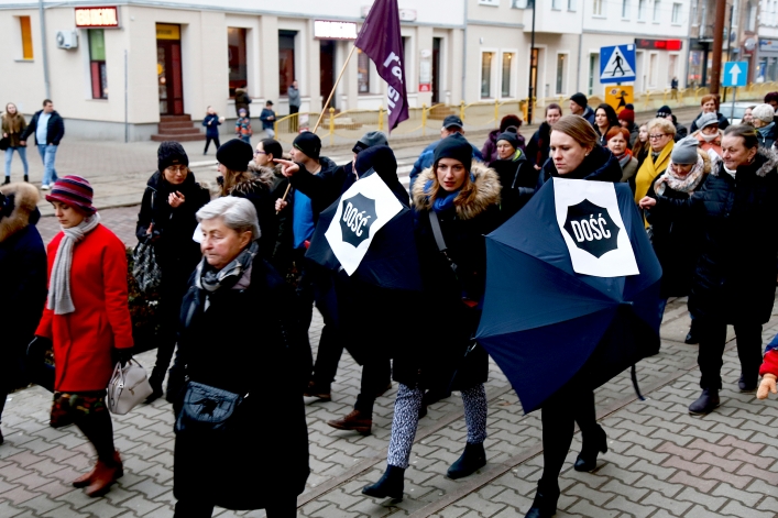 Czarny marsz przeszedł ulicami Elbląga