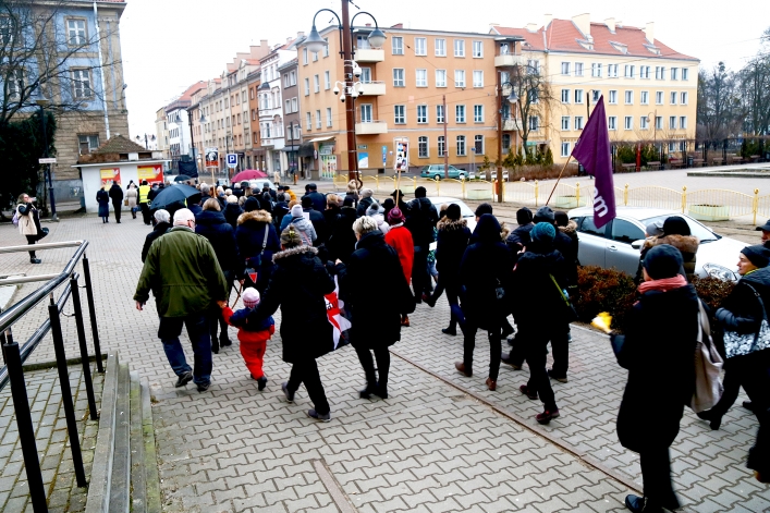 Czarny marsz przeszedł ulicami Elbląga