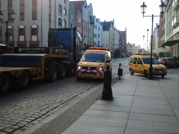 Czerwony tramwaj odjechał do zajezdni. Wróci za rok