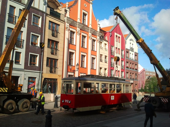 Czerwony tramwaj odjechał do zajezdni. Wróci za rok