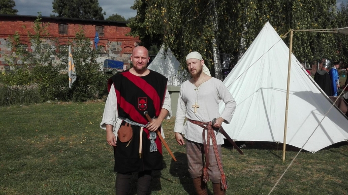 Członkowie Elbląskiego Bractwa Historycznego na Pikniku Historycznym w Boleszynie
