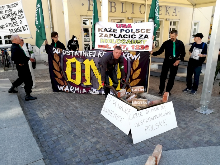 Członkowie elbląskiego oddziału ONR-u demonstrowali w Olsztynie 