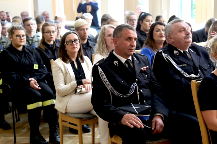 Członkowie Młodzieżowej Drużyny Pożarniczej ZST-I w Elblągu złożyli ślubowanie
