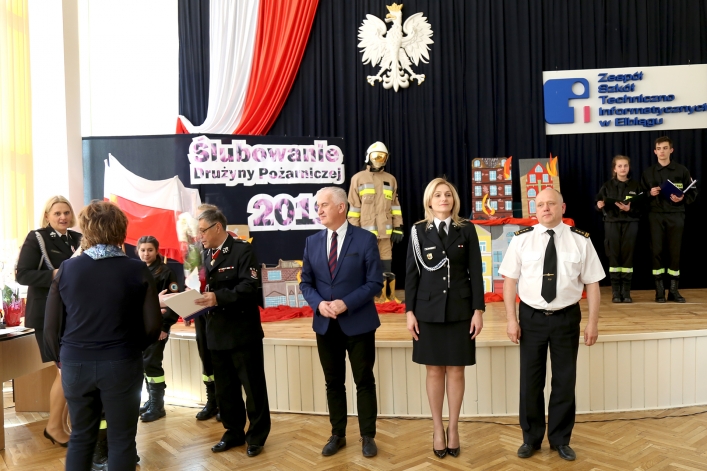 Członkowie Młodzieżowej Drużyny Pożarniczej ZST-I w Elblągu złożyli ślubowanie