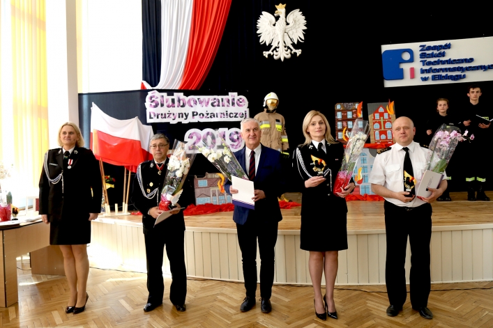 Członkowie Młodzieżowej Drużyny Pożarniczej ZST-I w Elblągu złożyli ślubowanie