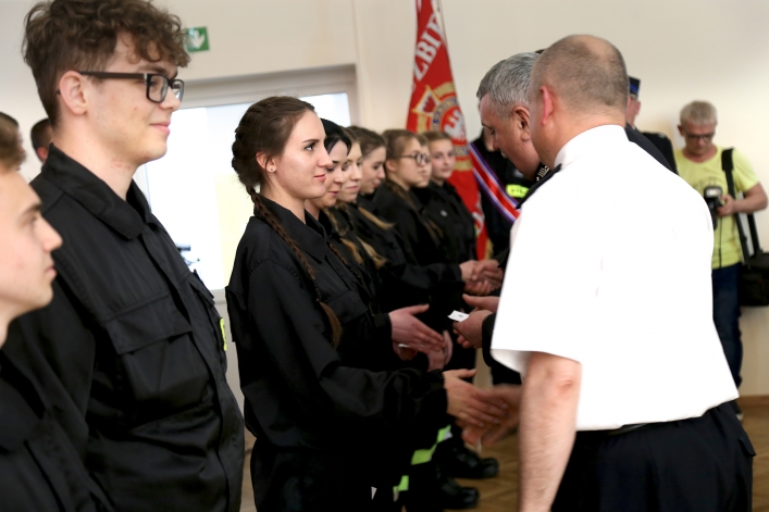 Członkowie Młodzieżowej Drużyny Pożarniczej ZST-I w Elblągu złożyli ślubowanie