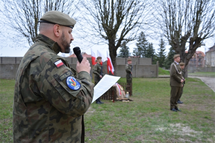 Dąb pamięci w nowej jednostce