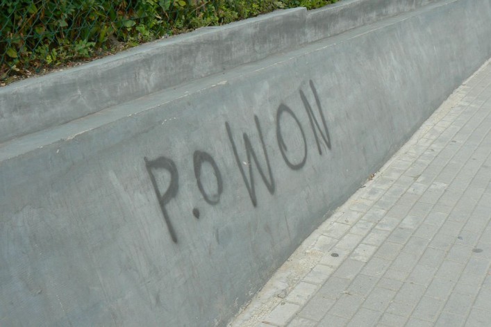Daj znać. Chuligańskie wybryki czy brutalna walka polityczna