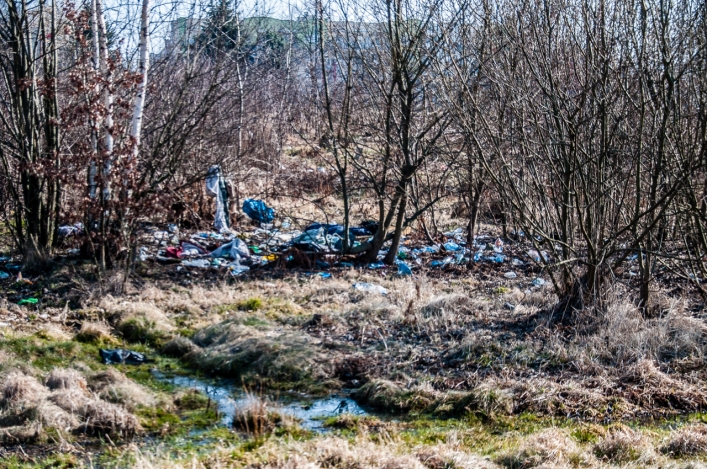 Wysypisko śmieci na Modrzewinie