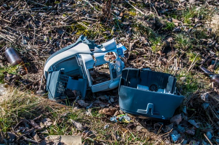 Wysypisko śmieci na Modrzewinie
