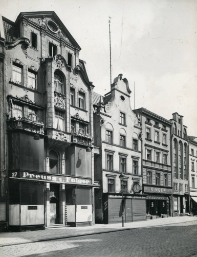 Ulica Rybacka (1912 r.), pierwsza od lewej – kamienica nr 37