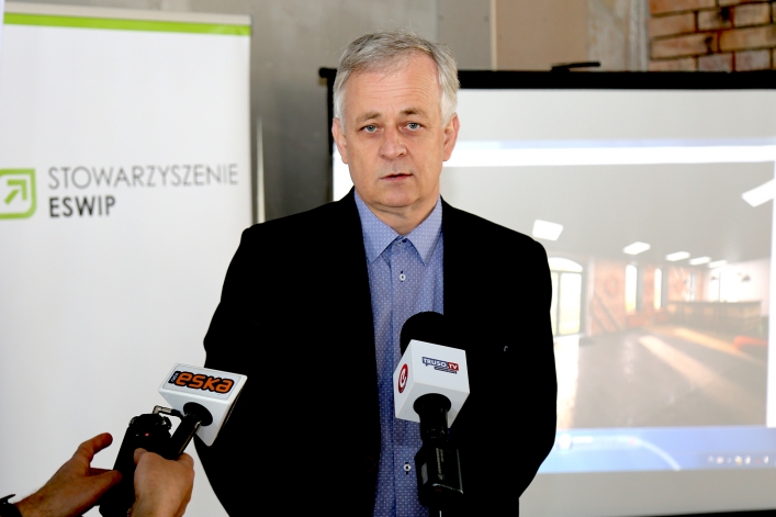 Dom pod Cisem. Trwają prace wykończeniowe