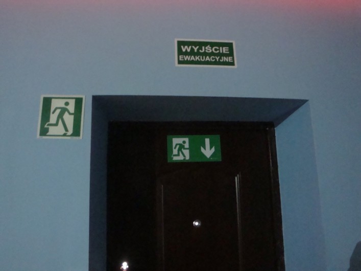 Dyskoteka Oxiden. Niebezpieczne wyjście bezpieczeństwa