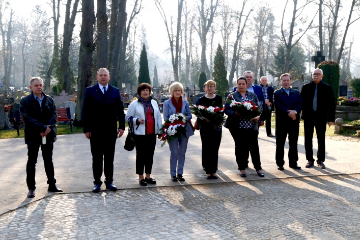 Działacze i sympatycy PO oddali hołd ofiarom katastrofy smoleńskiej 