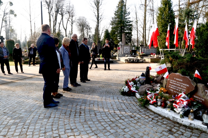 Działacze i sympatycy PO oddali hołd ofiarom katastrofy smoleńskiej 