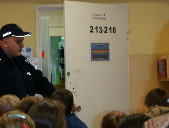 Dzieci i młodzież odwiedziły elbląską komendę Policji