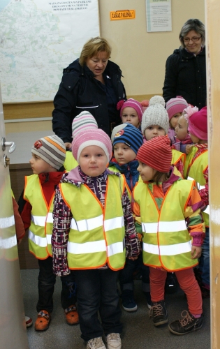 Dzieci i młodzież odwiedziły elbląską komendę Policji