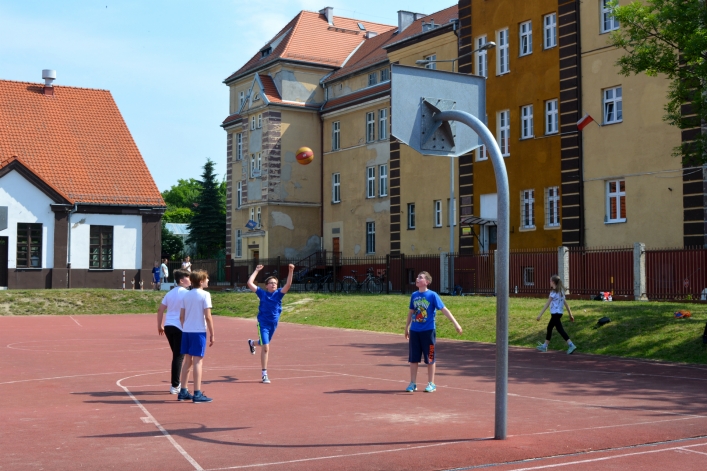 Dzień sportu w Zespole Szkół Pijarskich im. św. Mikołaja w Elblągu (fotorelacja)