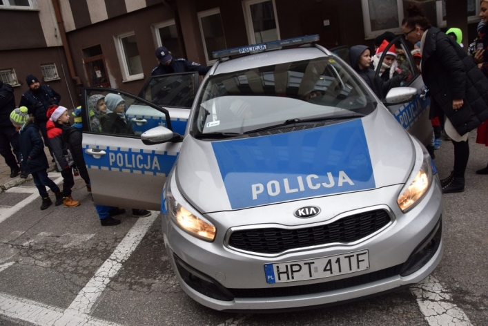 Elbląg. Dzieci odwiedziły elbląską komendę policji
