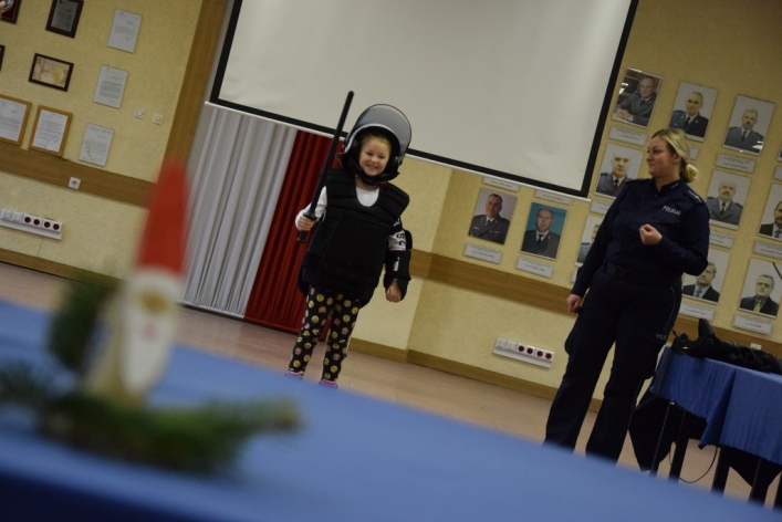 Elbląg. Dzieci odwiedziły elbląską komendę policji