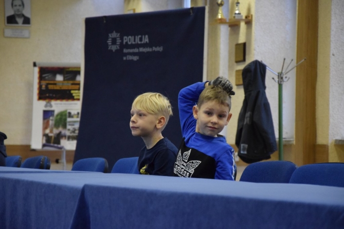 Elbląg. Dzieci odwiedziły elbląską komendę policji