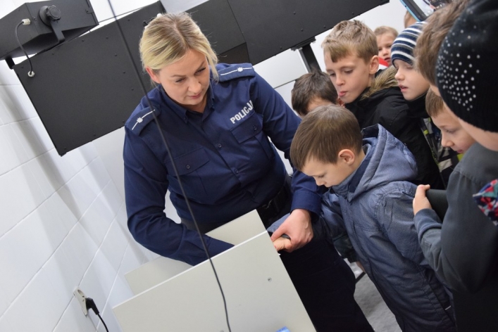 Elbląg. Dzieci odwiedziły elbląską komendę policji