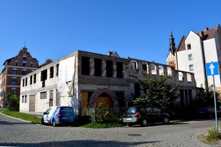  Nieukończona kamienica na rogu ulic Kowalskiej, Przymurze i Wieżowej