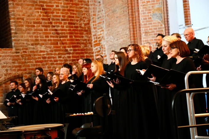 Elbląg. Owacja na stojąco dla wykonawców Requiem  Mozarta