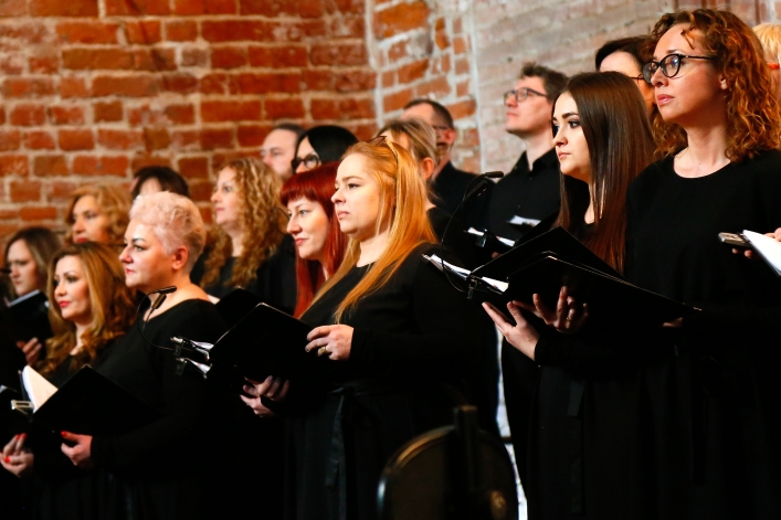 Elbląg. Owacja na stojąco dla wykonawców Requiem  Mozarta