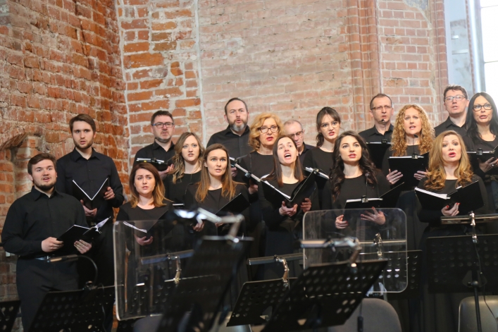 Elbląg. Owacja na stojąco dla wykonawców Requiem  Mozarta