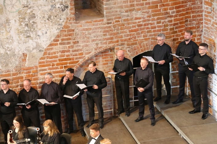 Elbląg. Owacja na stojąco dla wykonawców Requiem  Mozarta