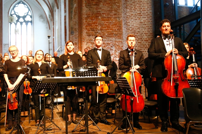 Elbląg. Owacja na stojąco dla wykonawców Requiem  Mozarta