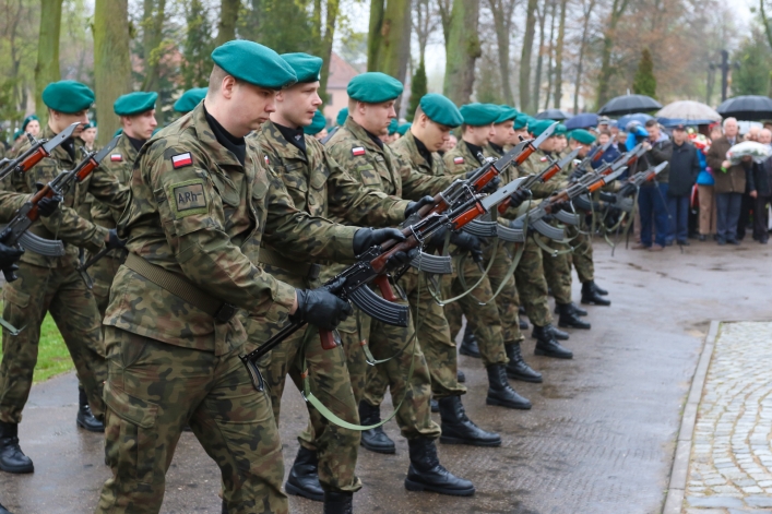 Elbląg pamięta o Katyniu - zobacz zdjęcia