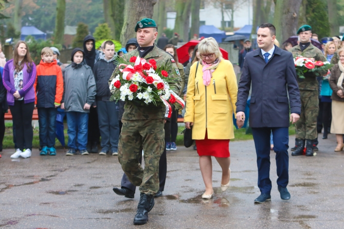 Elbląg pamięta o Katyniu - zobacz zdjęcia