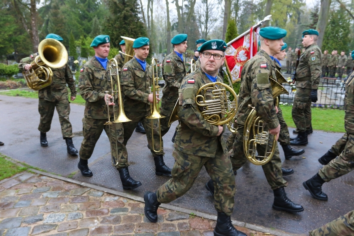 Elbląg pamięta o Katyniu - zobacz zdjęcia