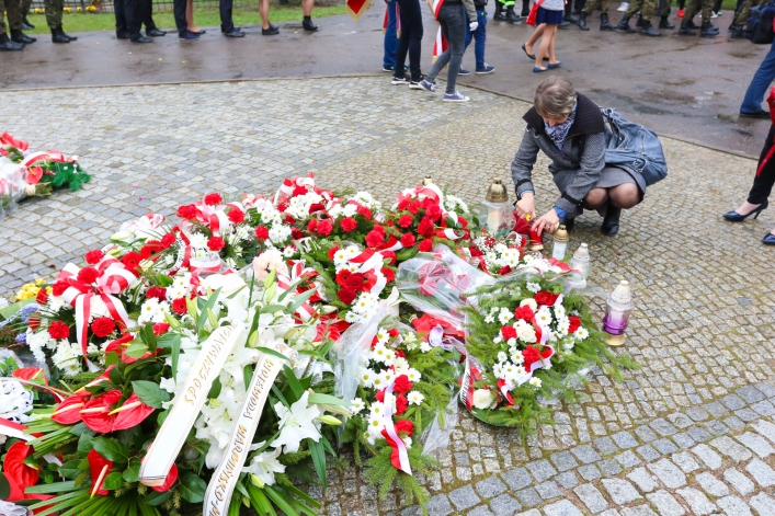 Elbląg pamięta o Katyniu - zobacz zdjęcia