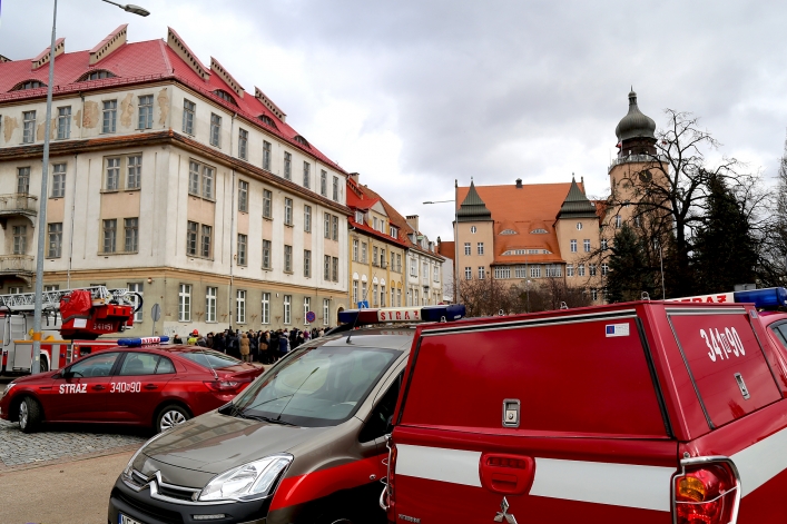Elbląg. Podejrzenie o podłożeniu bomby i ewakuacja (+ zdjęcia)