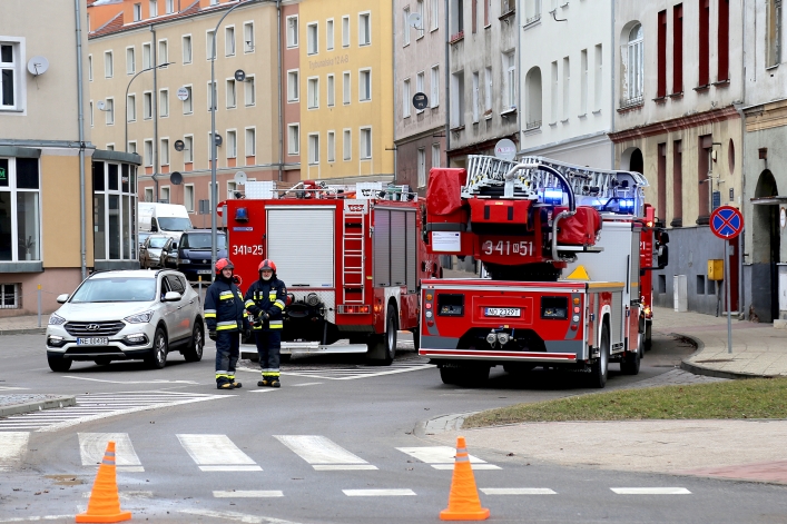 Elbląg. Podejrzenie o podłożeniu bomby i ewakuacja (+ zdjęcia)
