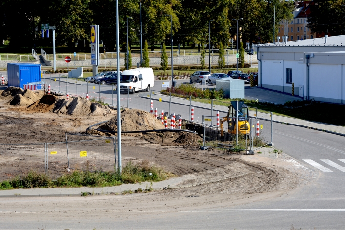 Elbląg. Sprawdź jakie sklepy będą w nowym parku handlowym. Rozpoczęto budowę 