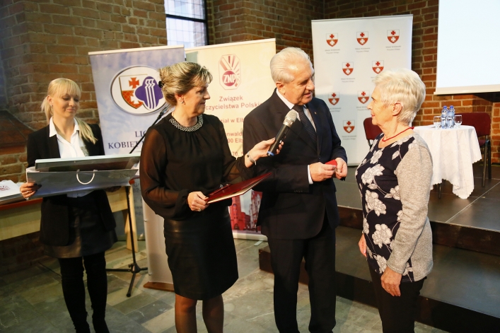 Elbląg. Wiemy, kto został wyróżniony podczas konferencji ZNP i Ligi Kobiet Polskich