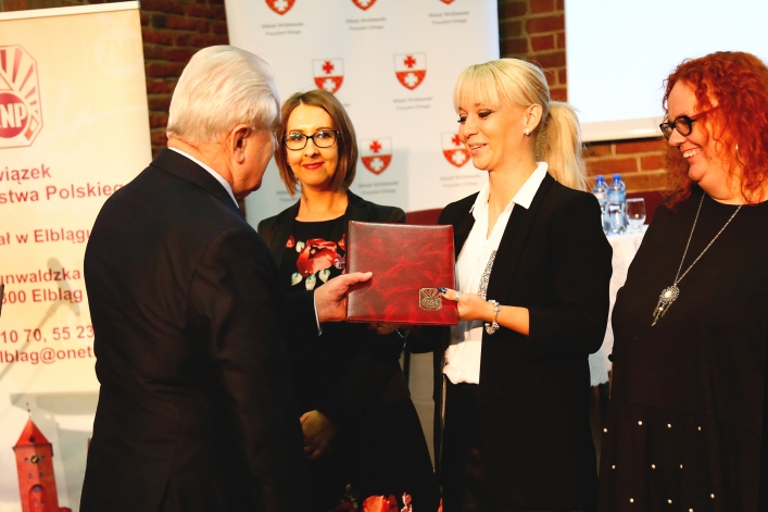 Elbląg. Wiemy, kto został wyróżniony podczas konferencji ZNP i Ligi Kobiet Polskich