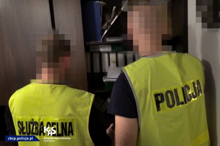 Elbląscy funkcjonariusze w akcji rozbicia mafii paliwowej. Chodzi o ponad 100  milionów zł  