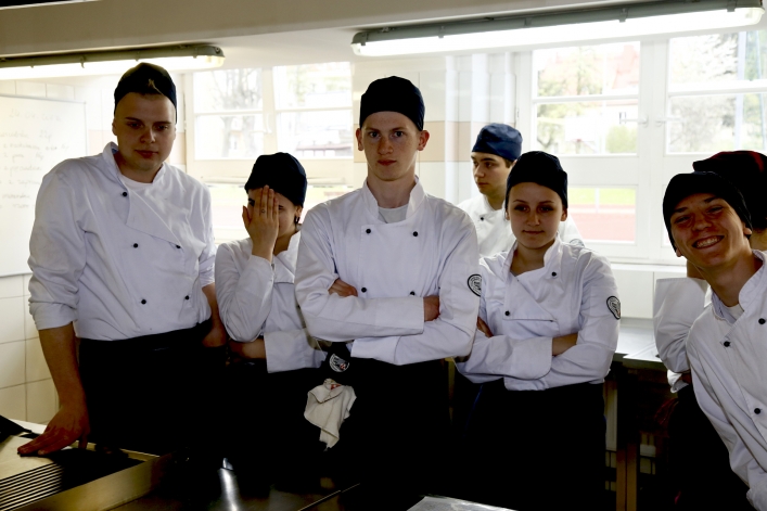 Elbląski Klub Szefów Kuchni podczas drzwi otwartych Zespołu Szkół Gospodarczych 
