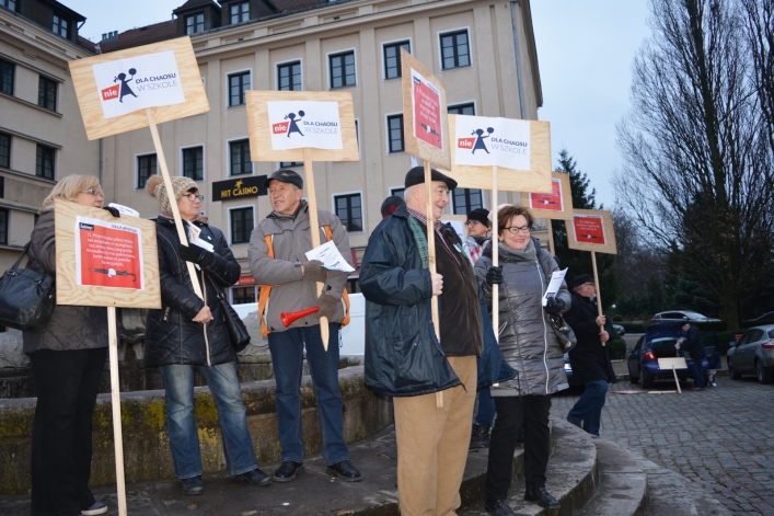 Elbląski KOD protestował na placu Słowiańskim