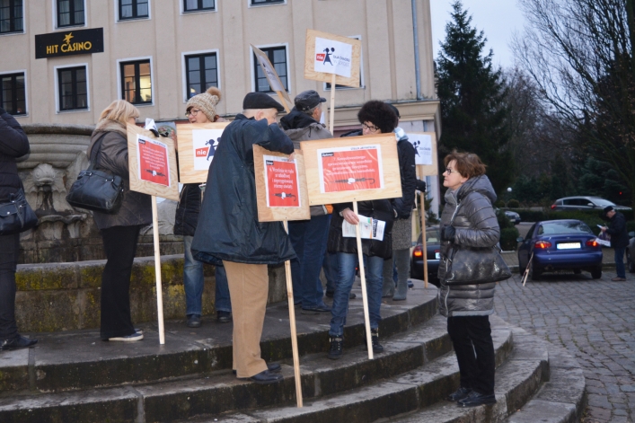 Elbląski KOD protestował na placu Słowiańskim