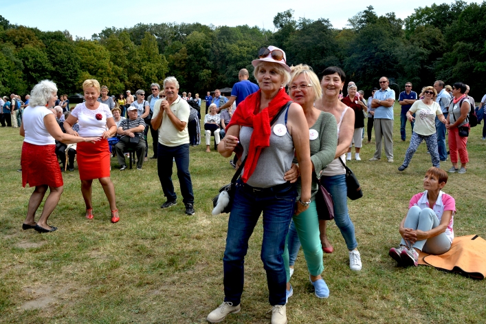 Elblążanie bawili się na  II Festynie Seniora w Bażantarni