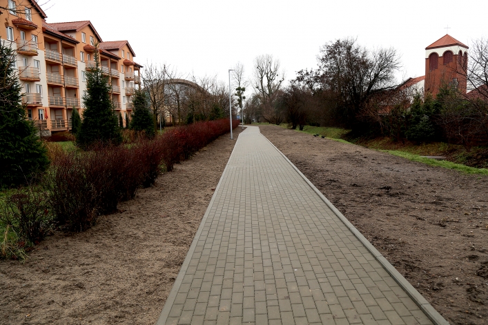 Elblążanie cieszą się już pieszym połączeniem Al. Grunwaldzkiej z ul. Kolejową