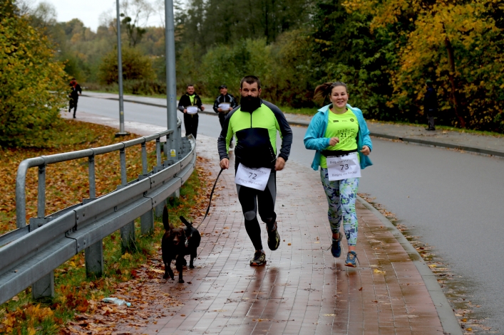 Elblążanie pobiegli dla Radka z III LO, którego rodzinny dom strawił pożar